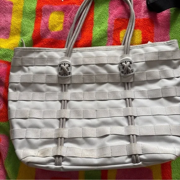Nike AF-1 Tote Bag Silver Gray Winterized Issue Equipment Zip Laptop Beach Bag - Picture 7 of 11